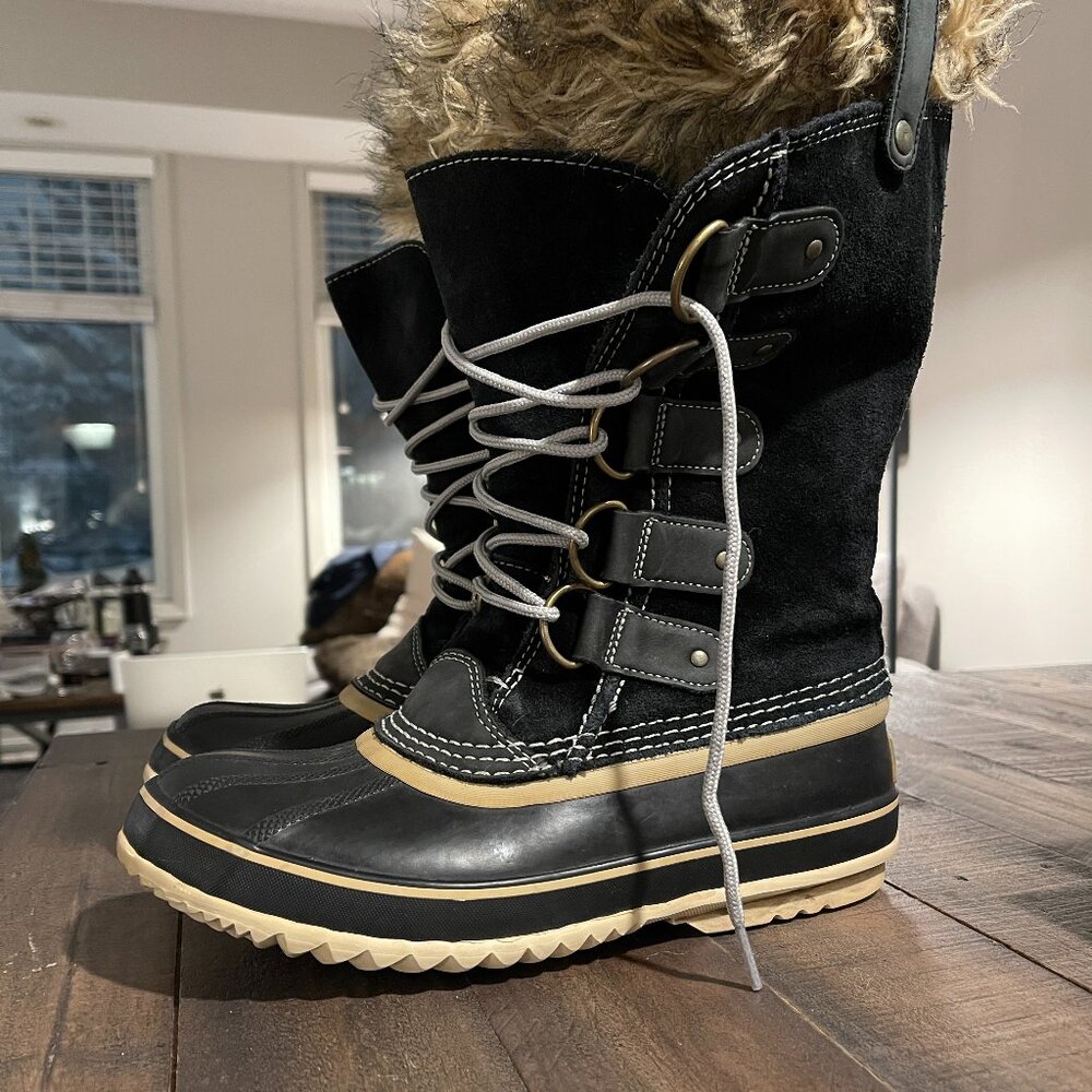 Sorel Winter Boots Grey Faux Fur Lined Waterproof Women's Size 8